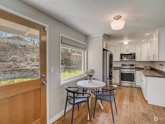 5th image of 22603 60th Avenue W