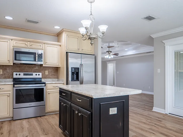 4251 Shadow Garden Dr — Photo 16