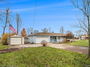 4154 4th St, Brown City, MI 48416