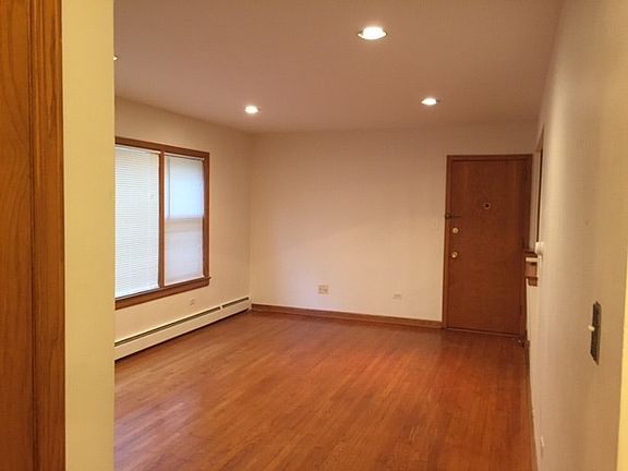 4th image of 3051 S Harlem Ave APT 1E