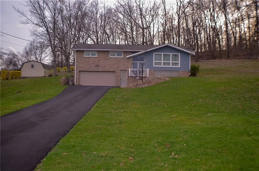 4143 State Route 819 photo 1