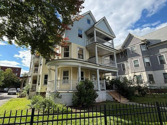 2nd image of 511 Maple Avenue