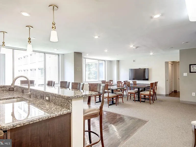 1111 Arlington Blvd #319 — Photo 38