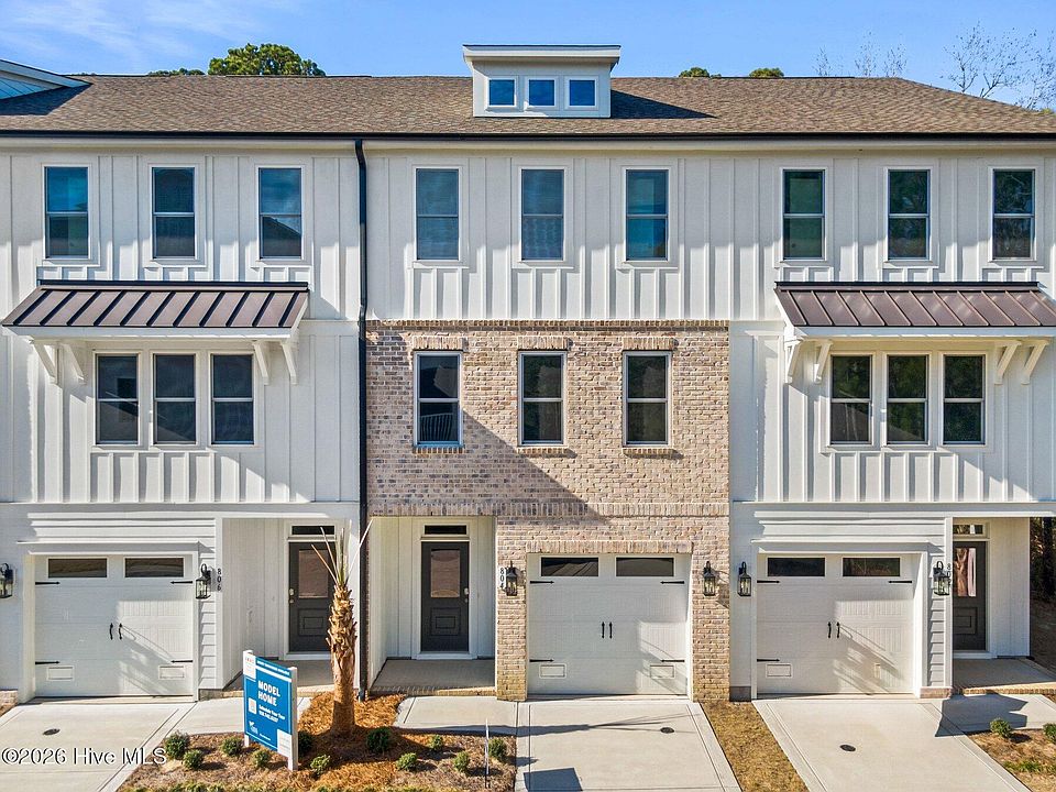 1st image of 804 Anchors Bend Way