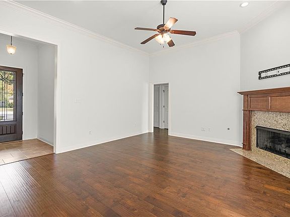 2nd image of 121 Tallow Creek Blvd
