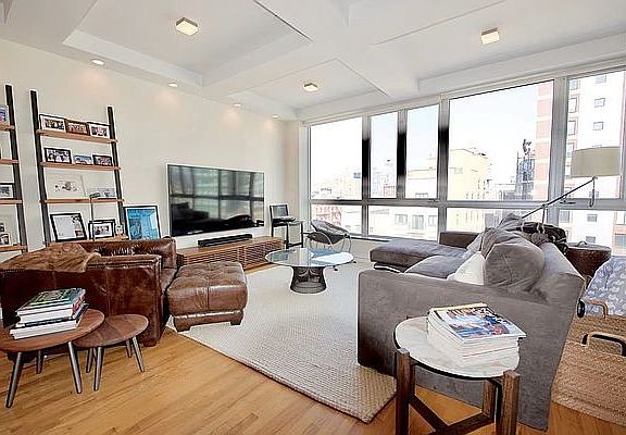 3rd image of 202 Bowery Front 1