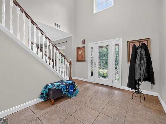 4th image of 2504 Lois Ct