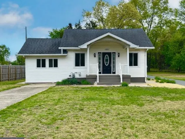 1821 Almond Rd, Vineland, NJ 08360