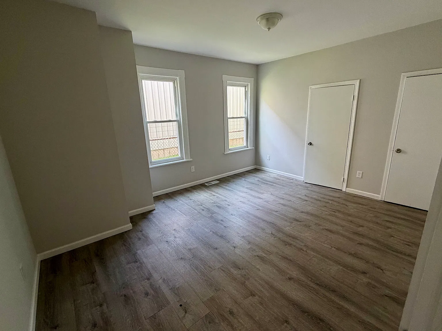 4 bed, $3,500 — Photo 4