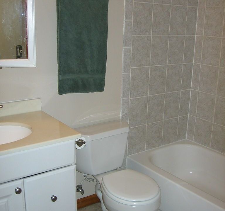 2nd image of 1212 8th Ave NE