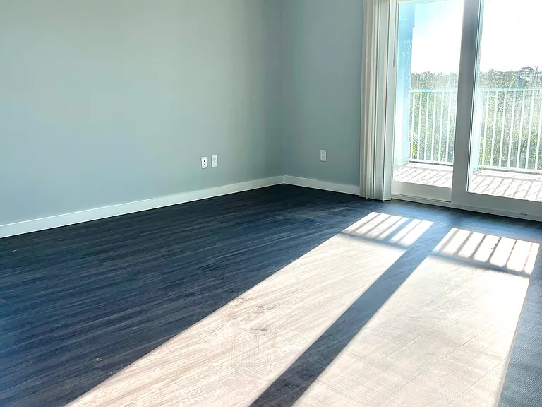 51 Barcelona Dr — Photo 15
