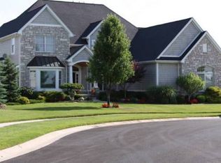 9226 Meadow Landing Ct, Sylvania, OH