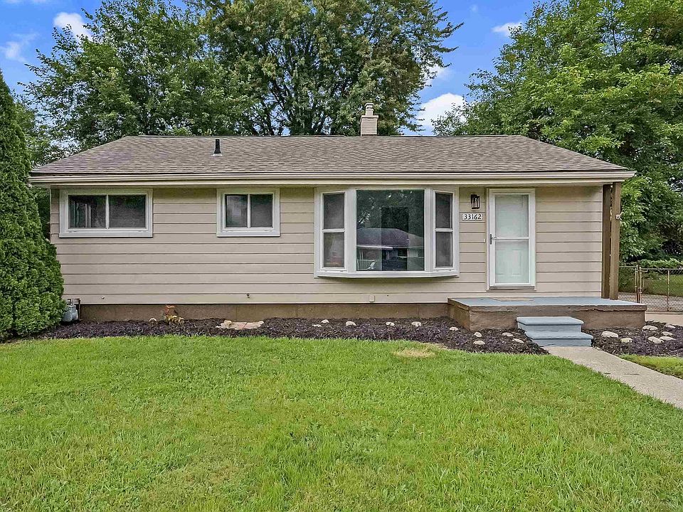1st image of 33162 Pardo St