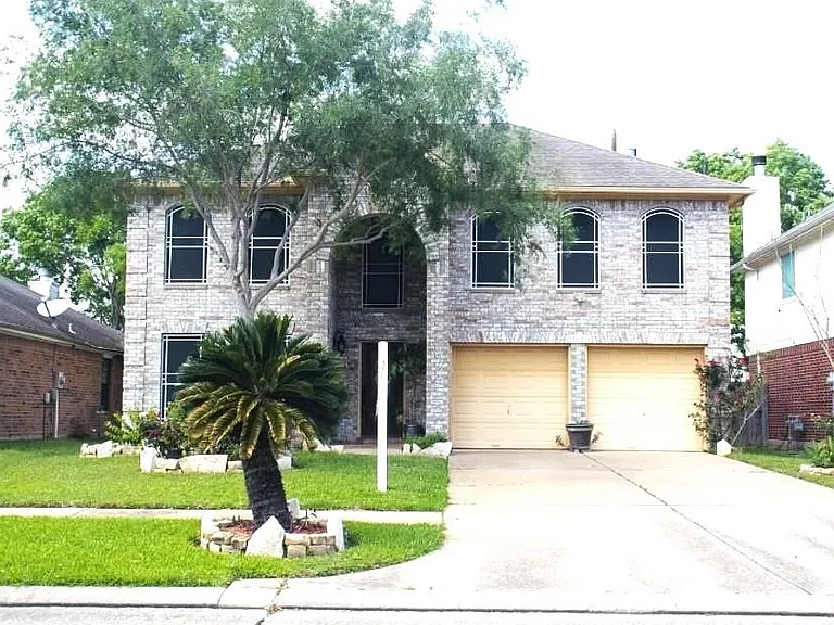 16130 Coleburn Dr — Photo 1