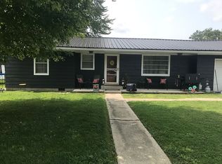 303 Academy Ave, Spiceland, IN 47385