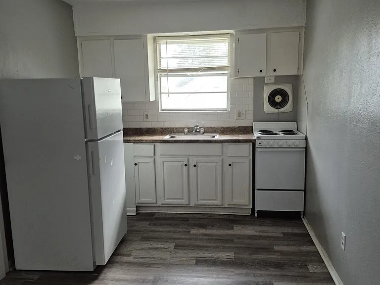 818 W 28th Ave #B22 — Photo 17
