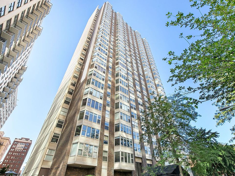 1st image of 525 W Hawthorne Pl APT 1102