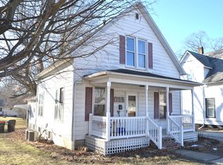 729 N Grant St, Clinton, IL 61727