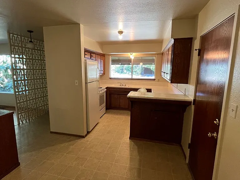 Anderson 1403-1405 — Photo 4