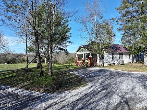 2nd image of 740 Fishpond Rd