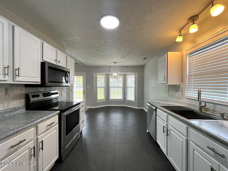 108 Chapel Hill Dr — Photo 10