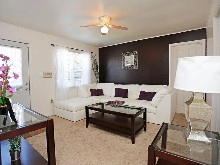 2301 Waverly Dr — Photo 48