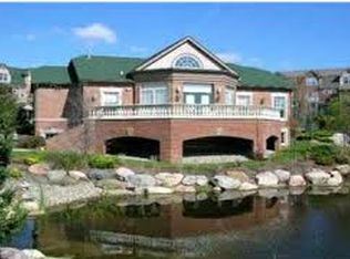 3050 Barclay Way, Ann Arbor, MI 48105