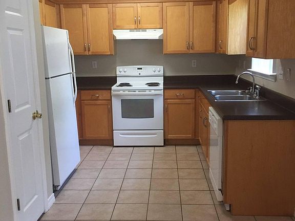 3rd image of 1035 47th St