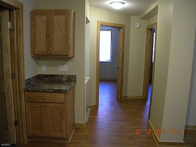 hallway to bedrooms