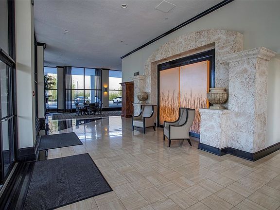 3rd image of 400 E Colonial Dr APT 209