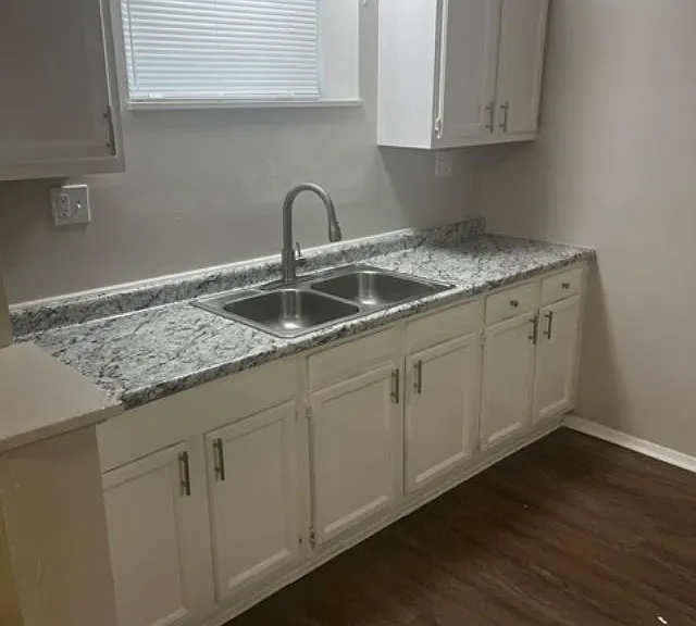 566 Glenwood Ave #5 — Photo 4