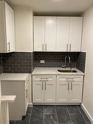 Rented by Griffith Real Estate | media 4