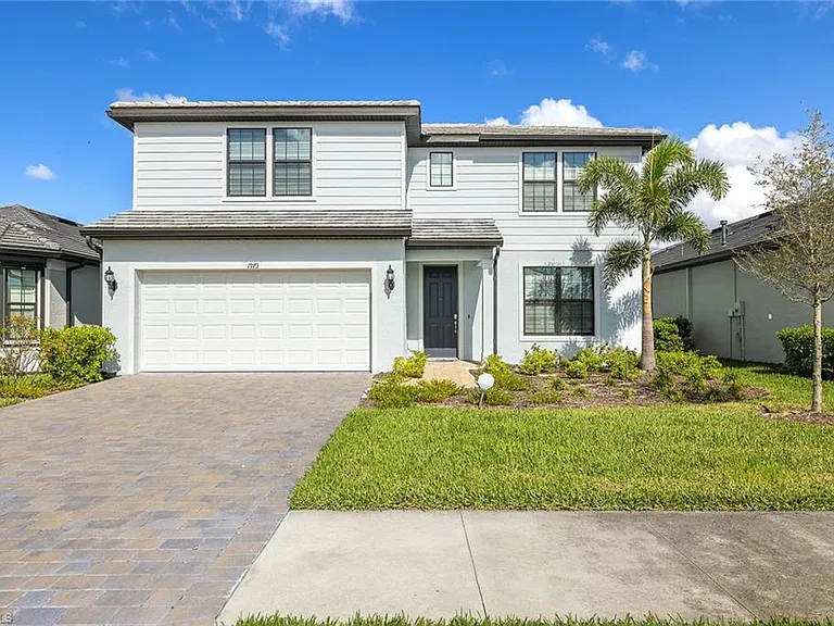 1973 Yellowfin Cir — Photo 4