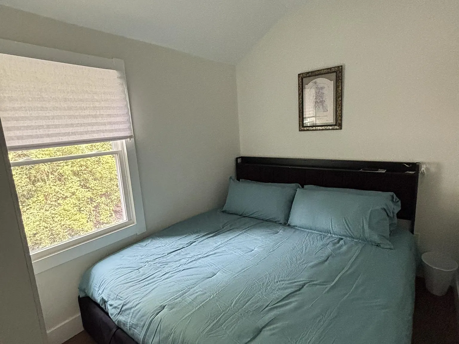4 bed, 2.0 bath, 1200 sqft, $1,092 — Photo 1