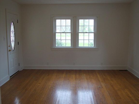 3rd image of 1407 Veterans Pkwy
