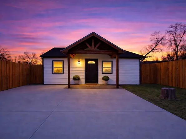 2837 May St, Fort Worth, TX 76110