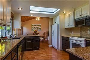 5th image of 12818 NE 110th Ct