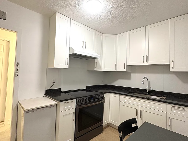 9557 Francis Rd #101 — Photo 5
