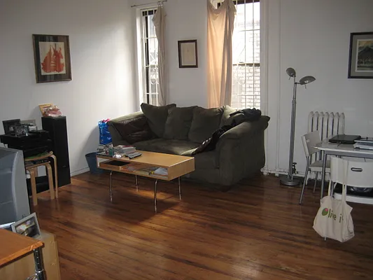 Rented by Magnone Real Estate | media 27