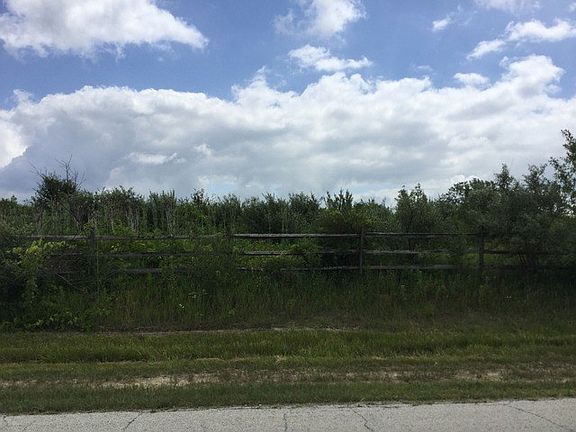 5th image of S Willow Creek Ln