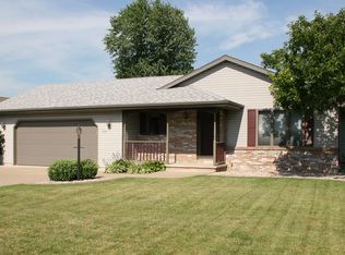 1510 N Lilas Dr, Appleton, WI 54914