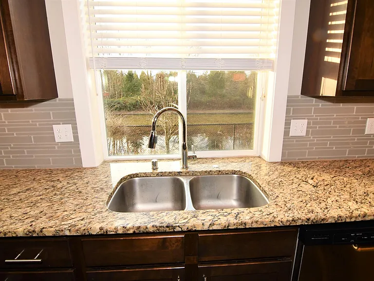 5013 Black Rock Loop SE — Photo 14