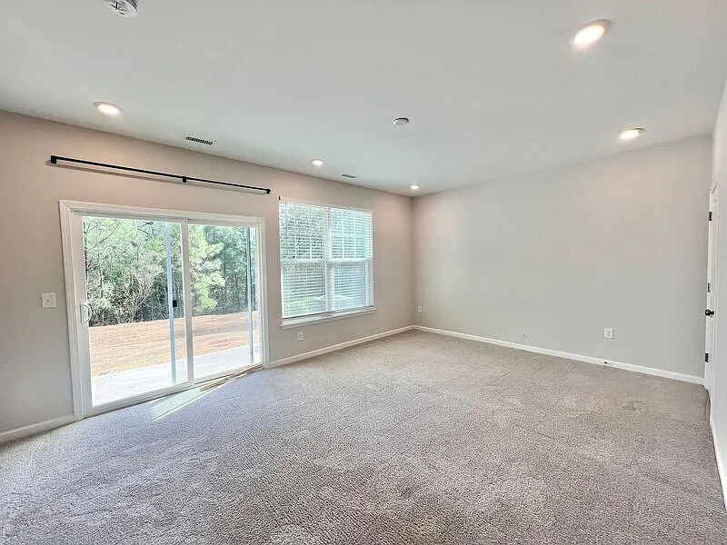 Building Photo - 1034 Manorhaven Dr