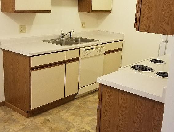 2nd image of 1242 N Forest Ln