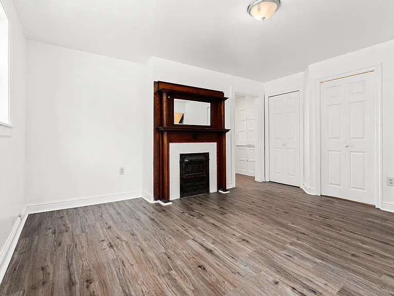 1043 Mount Oliver St — Photo 8