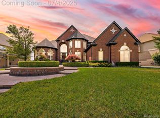 926 Majestic, Rochester Hills, MI 48306