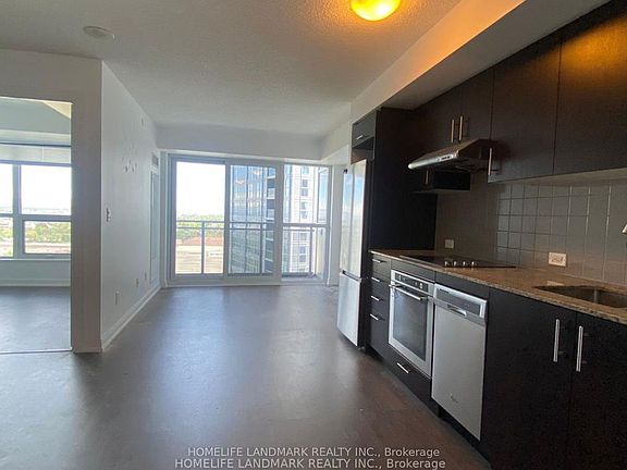 4th image of 255 Village Green Sq #1609