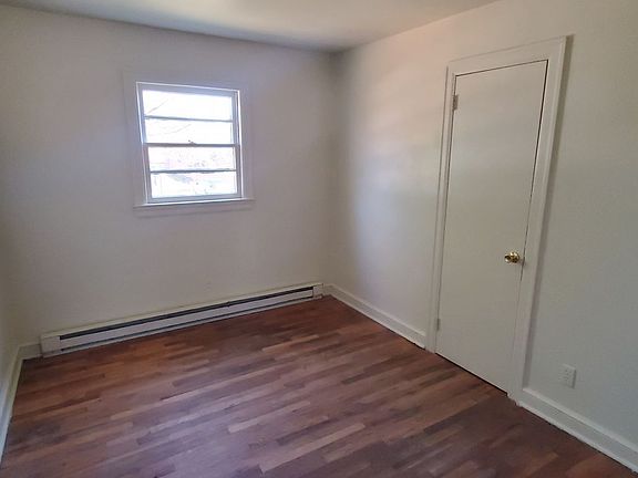 3rd image of 1125 Hern Ave