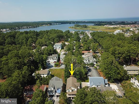 4th image of 605 2nd St