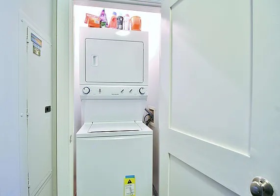 Rented by Julianna Realty Corp | media 17